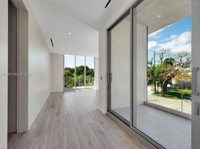 2100 S Miami Ave, Miami FL 33129