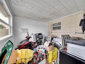 940 N 73rd Way, Hollywood FL 33024