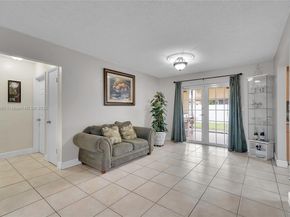 940 N 73rd Way, Hollywood FL 33024