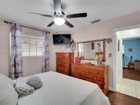 940 N 73rd Way, Hollywood FL 33024