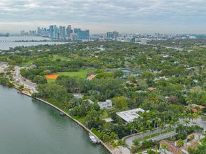 670 NE 56th St, Miami FL 33137