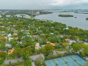 670 NE 56th St, Miami FL 33137