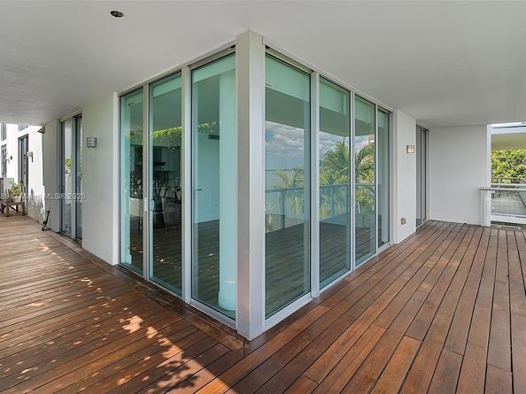 720 NE 62nd St 306, Miami FL 33138
