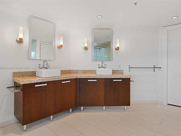 720 NE 62nd St 306, Miami FL 33138