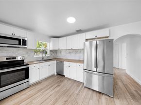 6044 Funston St, Hollywood FL 33023