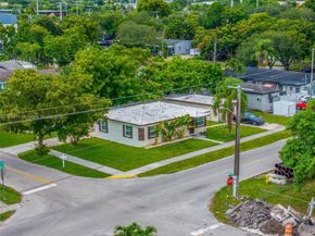 6044 Funston St, Hollywood FL 33023