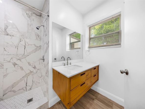 6044 Funston St, Hollywood FL 33023