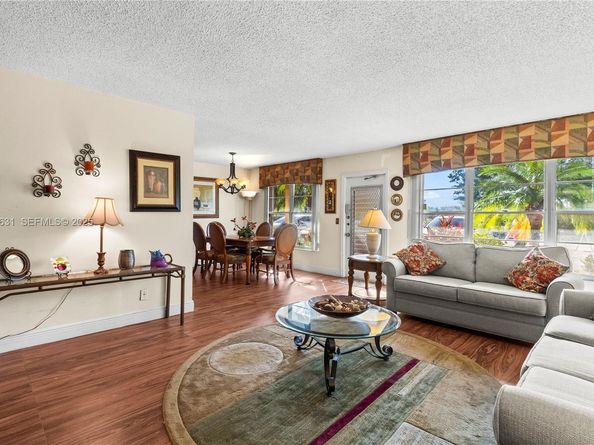 105 Wellington L 0, West Palm Beach FL 33417