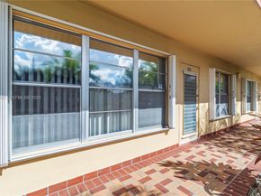 105 Wellington L 0, West Palm Beach FL 33417