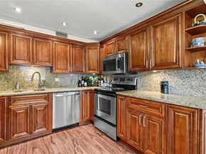 105 Wellington L 0, West Palm Beach FL 33417