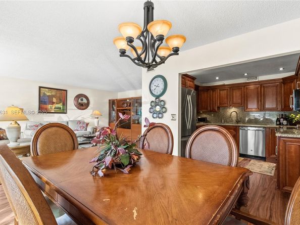 105 Wellington L 0, West Palm Beach FL 33417