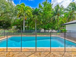 1030 SW 91st Ave, Plantation FL 33324