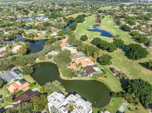 1030 SW 91st Ave, Plantation FL 33324