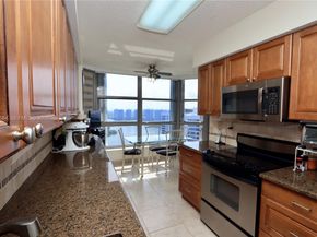 3500 Mystic Pointe Dr 3701, Aventura FL 33180