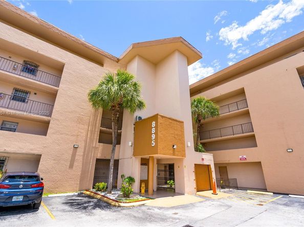 8895 Fontainebleau Blvd 301, Miami FL 33172