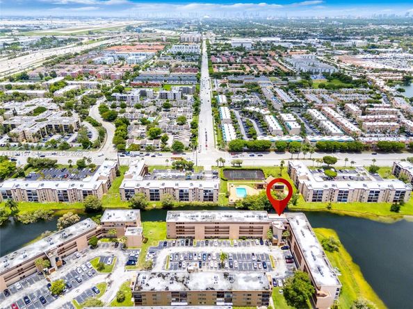 8895 Fontainebleau Blvd 301, Miami FL 33172