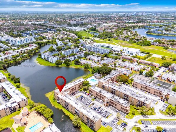 8895 Fontainebleau Blvd 301, Miami FL 33172