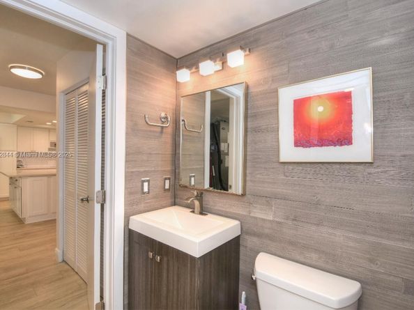 2565 S Ocean Blvd 205N, Highland Beach FL 33487