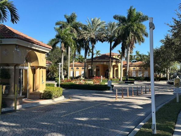 12811 SW 30th St 110, Miramar FL 33027