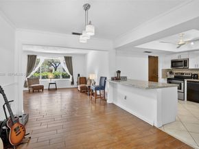 11501 NW 15th St, Pembroke Pines FL 33026