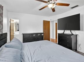 11501 NW 15th St, Pembroke Pines FL 33026