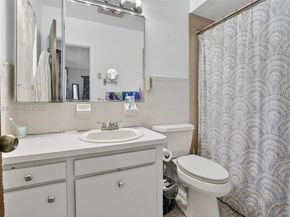 11501 NW 15th St, Pembroke Pines FL 33026