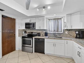 11501 NW 15th St, Pembroke Pines FL 33026