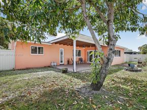 11501 NW 15th St, Pembroke Pines FL 33026