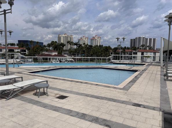 3131 NE 188th St 1809, Aventura FL 33180