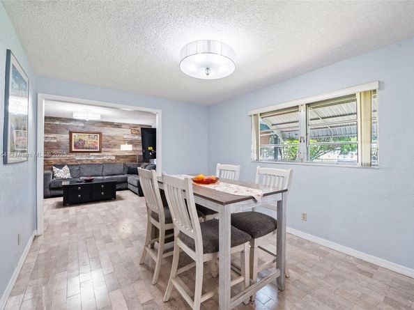 5614 Hope St, Hollywood FL 33021