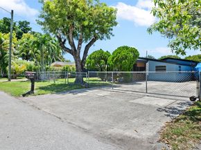 5614 Hope St, Hollywood FL 33021