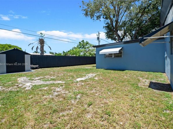 5614 Hope St, Hollywood FL 33021