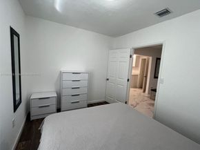 1472 NE 150th St, Miami FL 33161