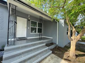 1472 NE 150th St, Miami FL 33161