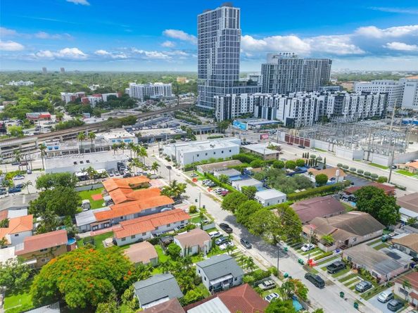 2931 SW 36th Ct, Miami FL 33133