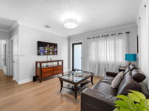 2931 SW 36th Ct, Miami FL 33133
