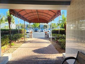 981 Hillcrest Ct 114, Hollywood FL 33021