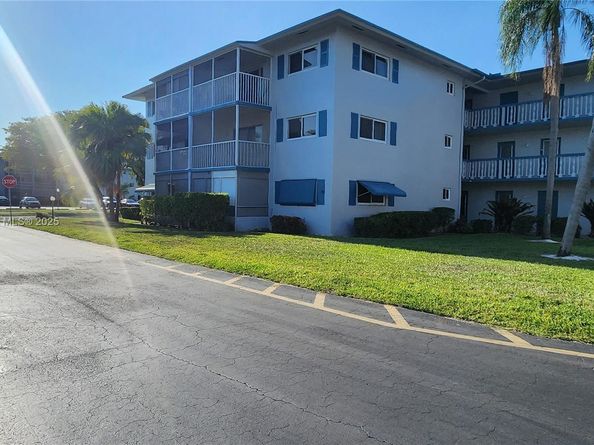 981 Hillcrest Ct 114, Hollywood FL 33021