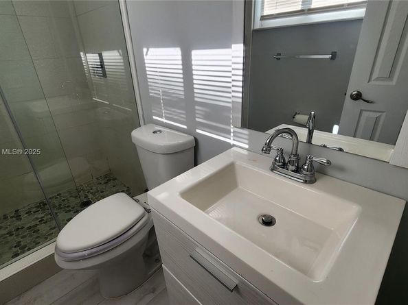 981 Hillcrest Ct 114, Hollywood FL 33021
