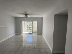 981 Hillcrest Ct 114, Hollywood FL 33021
