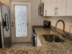981 Hillcrest Ct 114, Hollywood FL 33021