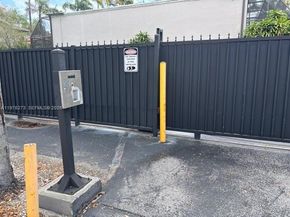 3190 Bird Ave 15, Coconut Grove FL 33133