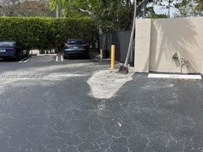 3190 Bird Ave 15, Coconut Grove FL 33133