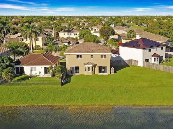 21031 SW 88 ct, Cutler Bay FL 33189