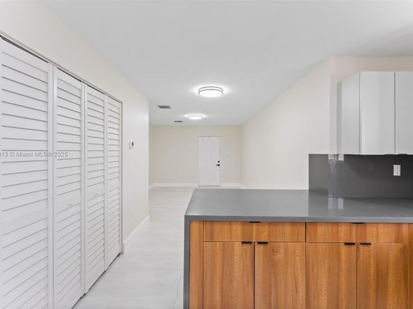 1171 NW 66th St, Miami FL 33150