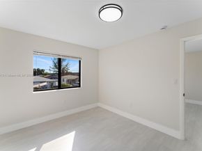 1171 NW 66th St, Miami FL 33150