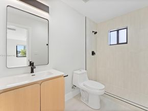 1171 NW 66th St, Miami FL 33150