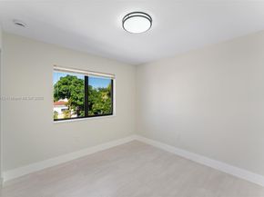 1171 NW 66th St, Miami FL 33150