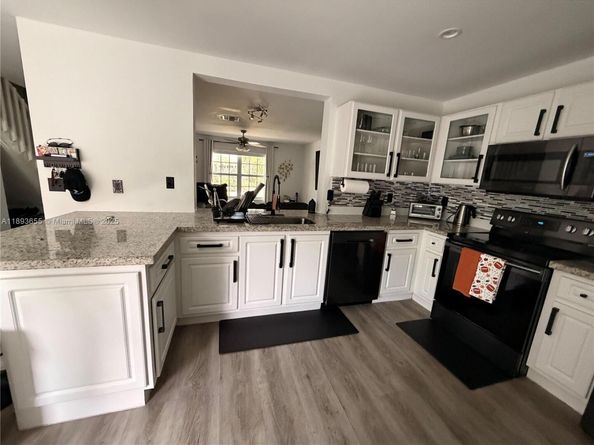 3801 NW 121st Ave, Sunrise FL 33323