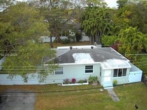 204 SW 7th Ave, Hallandale Beach FL 33009